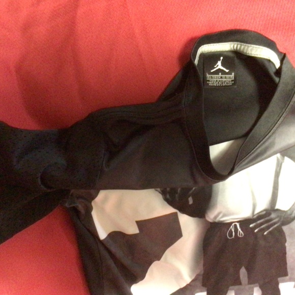 NBA. MICHEAL JORDAN shirt - Picture 2 of 2